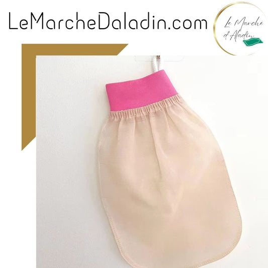 L'Art de l'Exfoliation avec un Gant de Soie - Le Marche d'Aladin